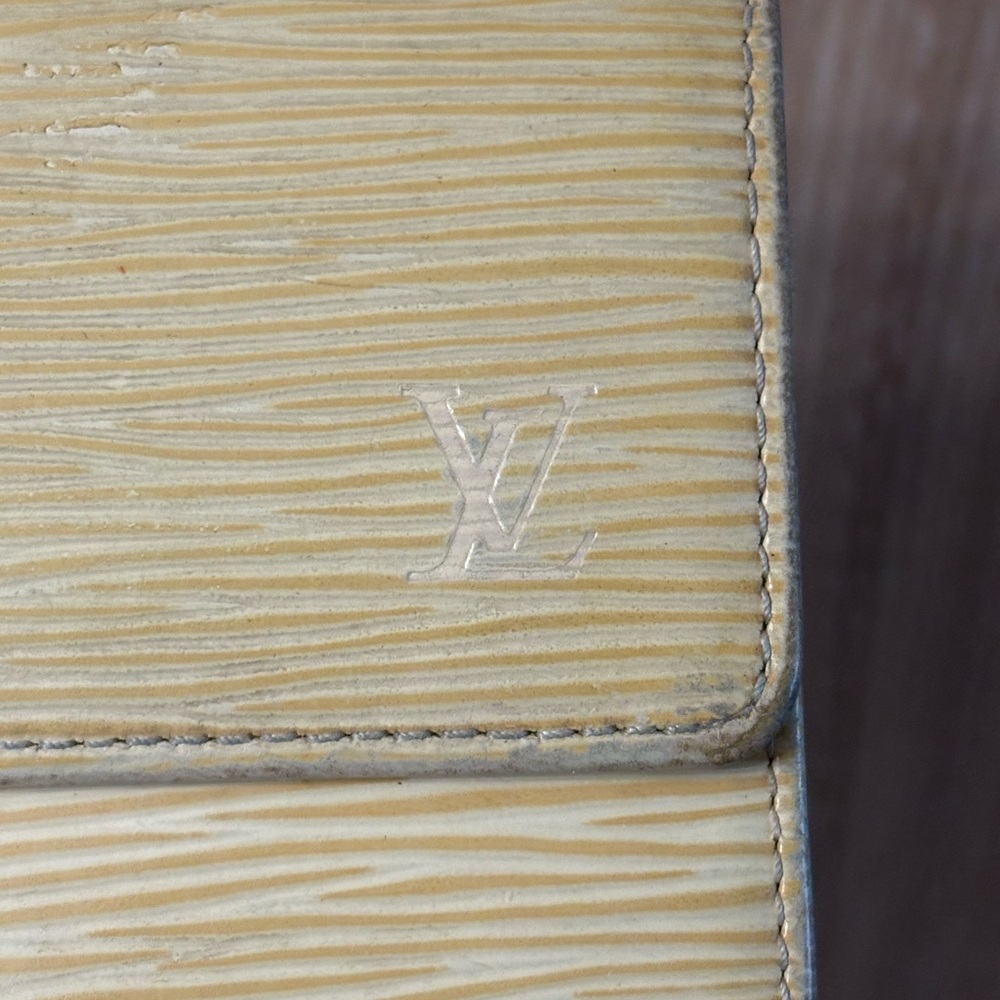 Auth LOUIS VUITTON Yellow Epi Leather Sarah Long Envelope Wallet - Picture 15 of 15